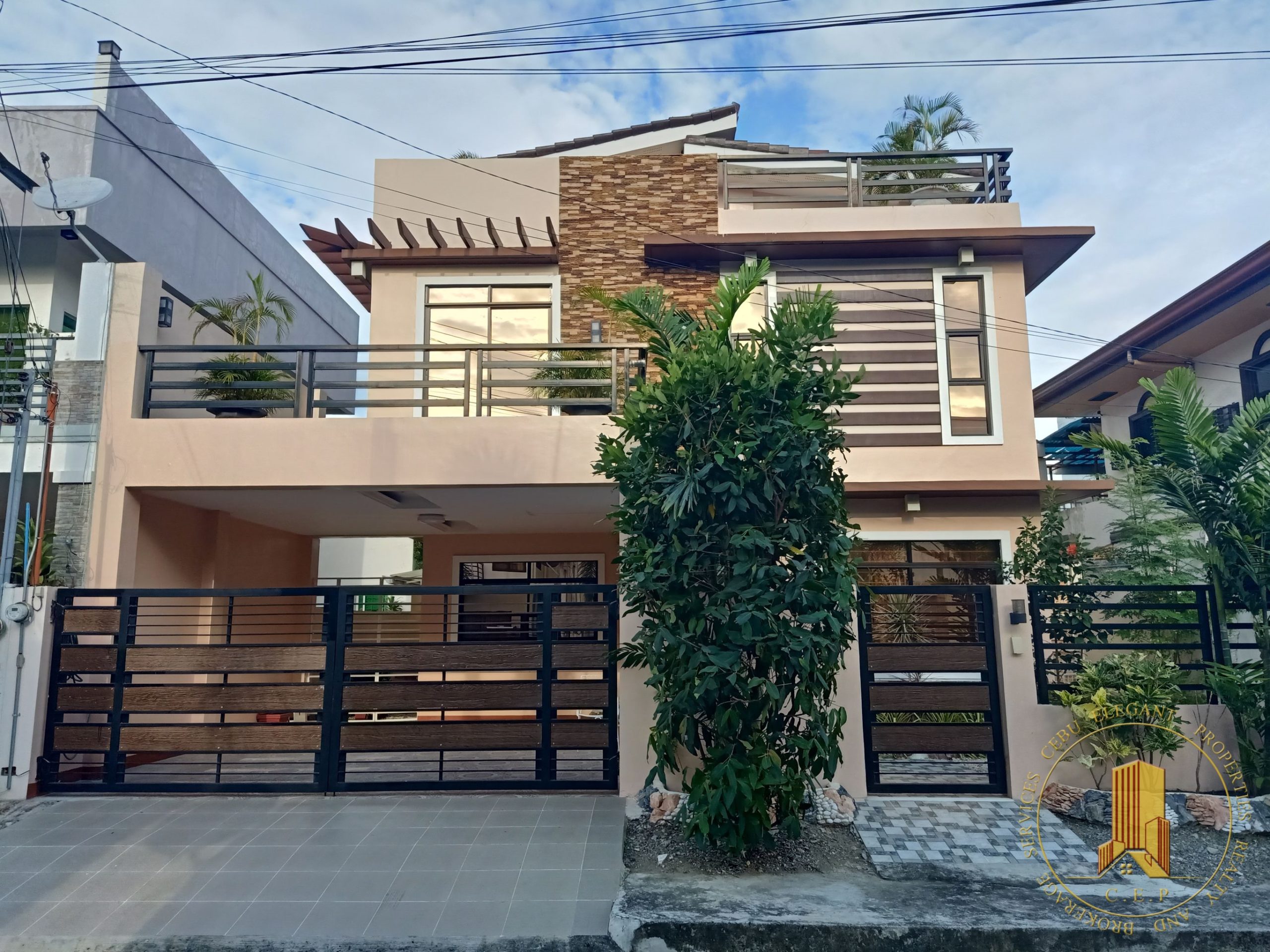 For Rent: 4 Bedroom House in Desana Heights, E. Sabellano St.